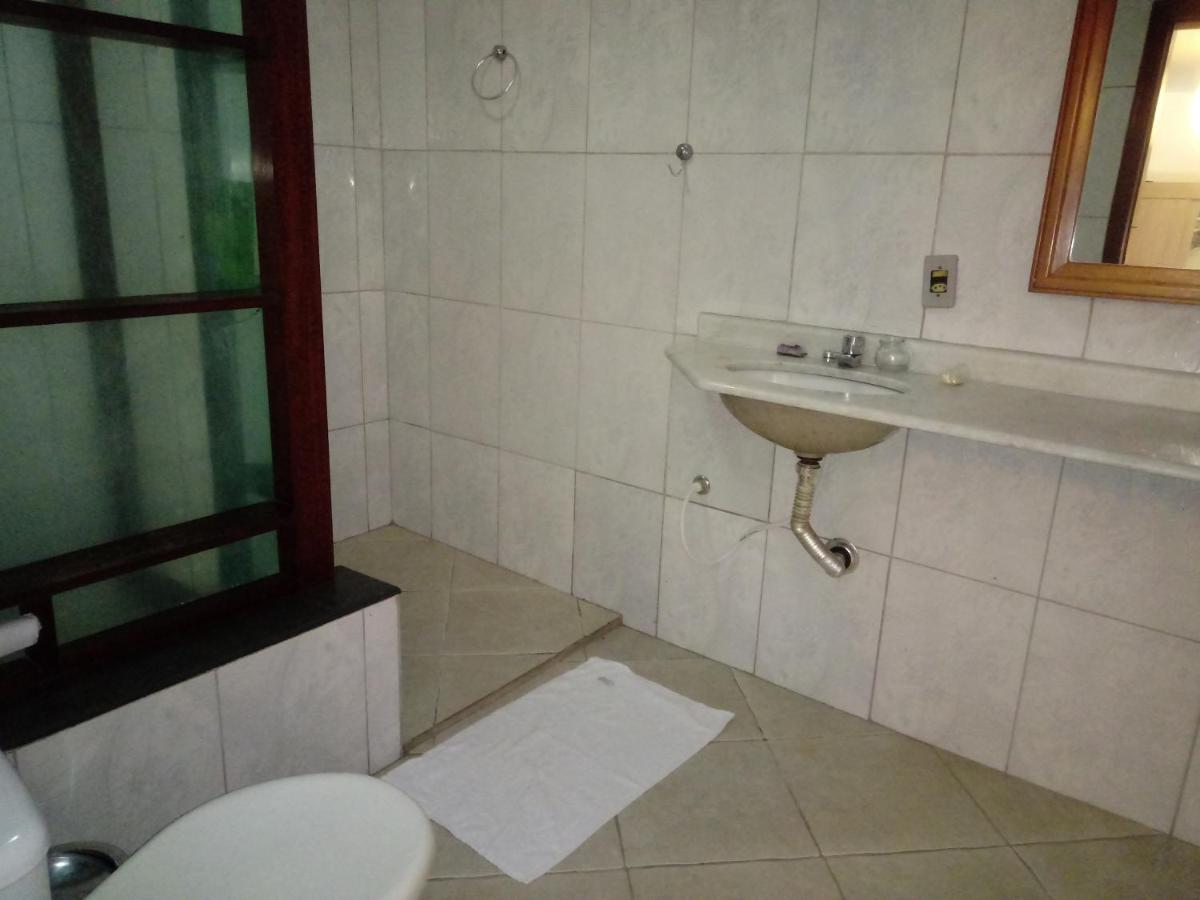 Lindas Suites A Uma Quadra Da Praia E Centro Ubatuba Exterior photo